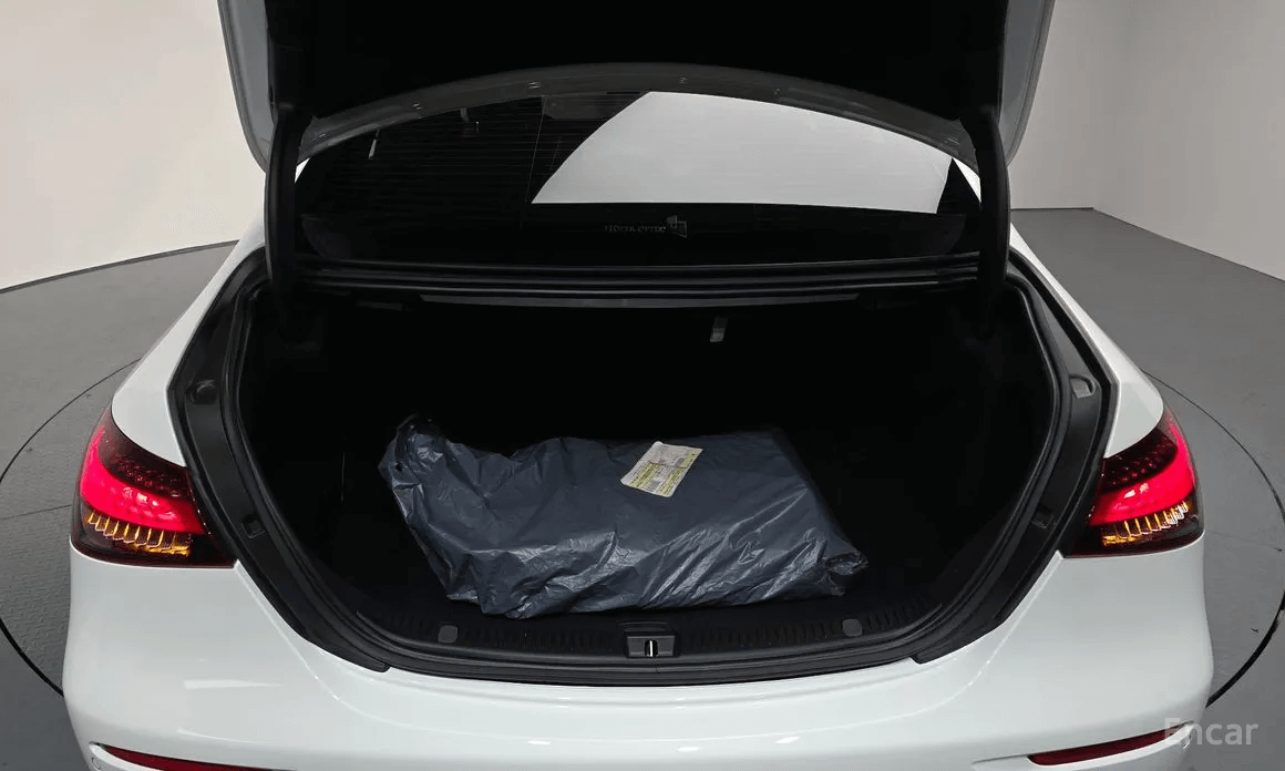 Mercedes-Benz E-Class W213 E 250